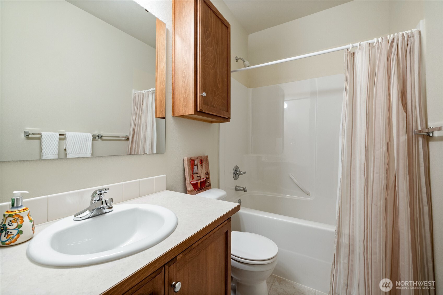 9030 Campus Glen Drive NE, Lacey, WA 98516