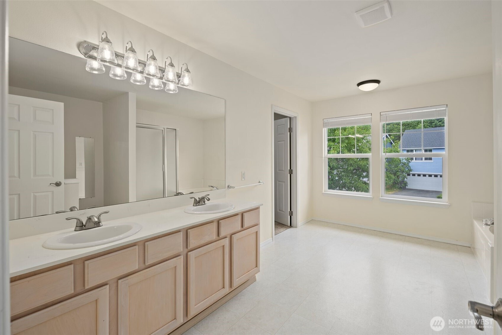 10129 224th Ave NE, Redmond, WA 98053