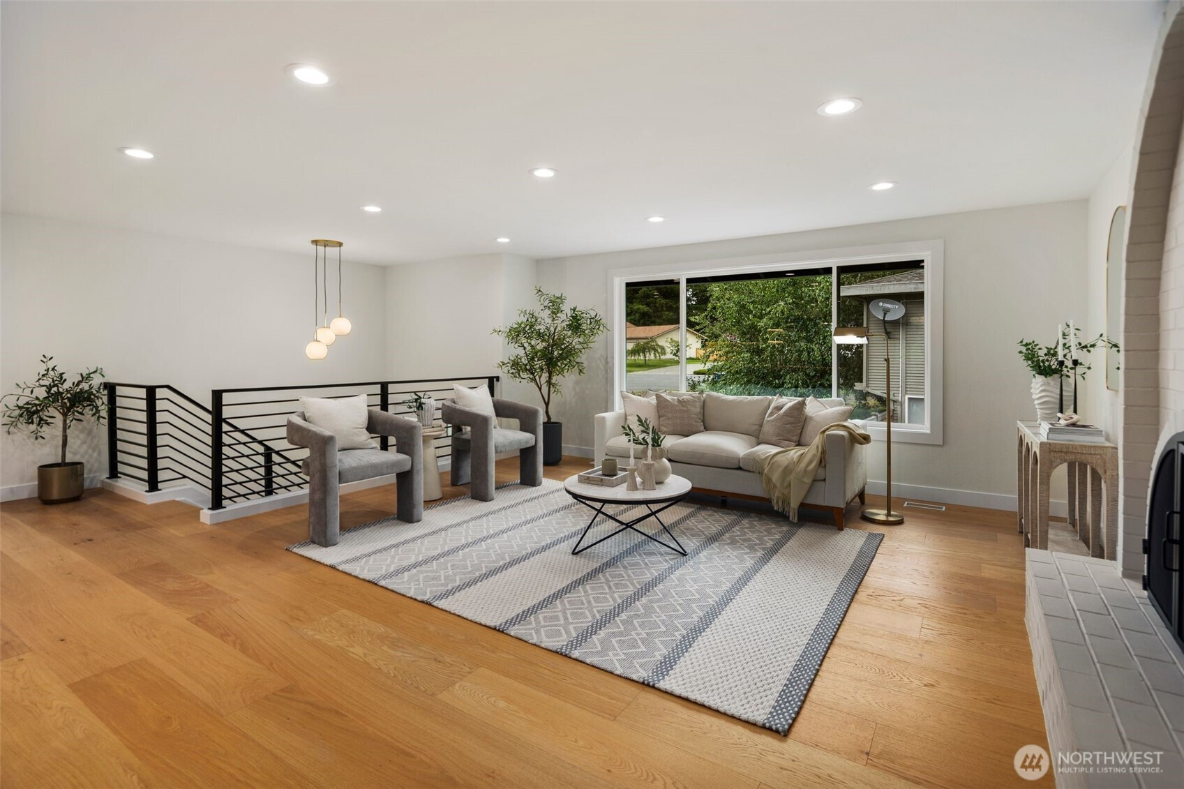 17517 NE 22nd Court, Redmond, WA 98052