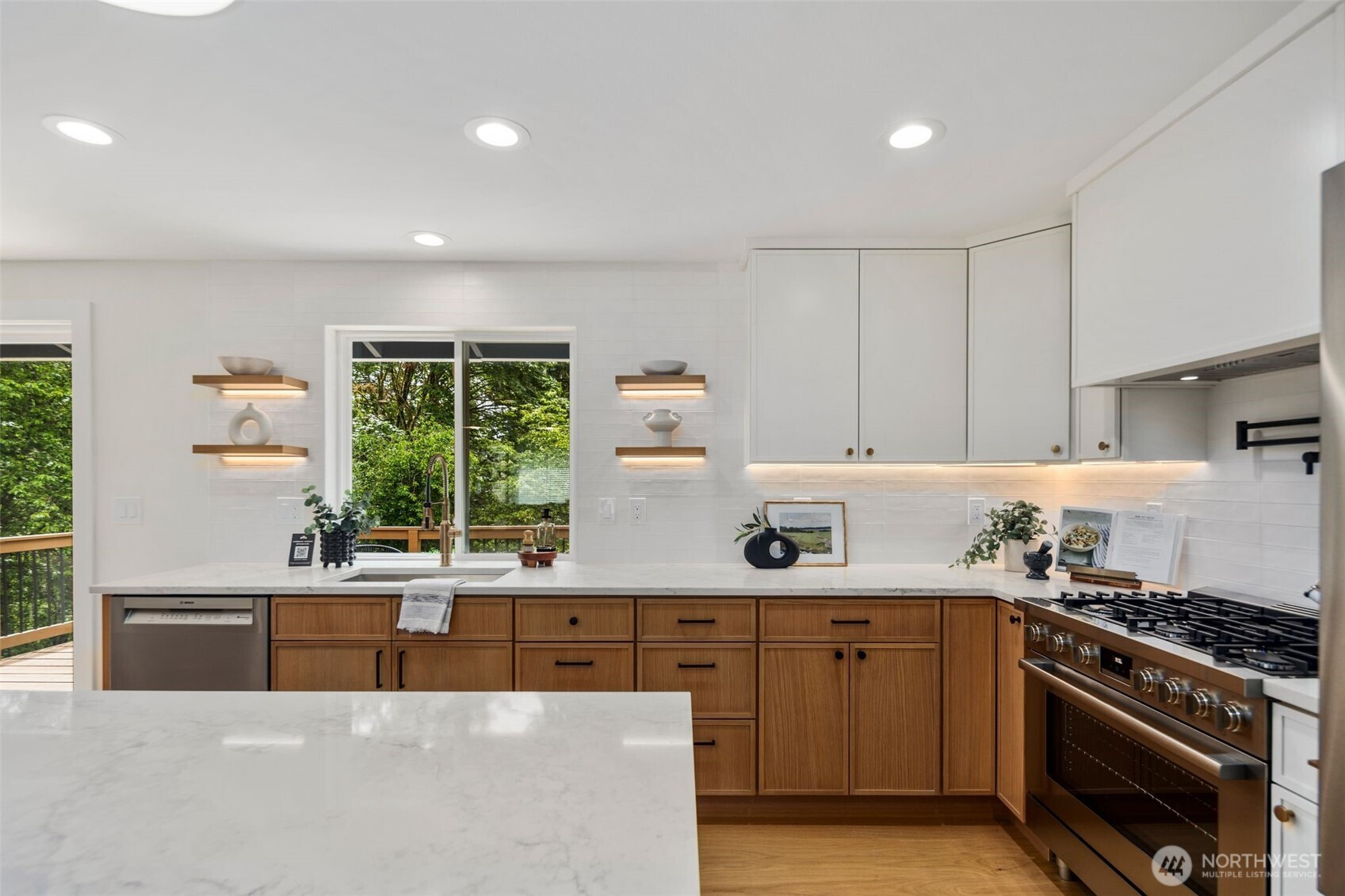 17517 NE 22nd Court, Redmond, WA 98052