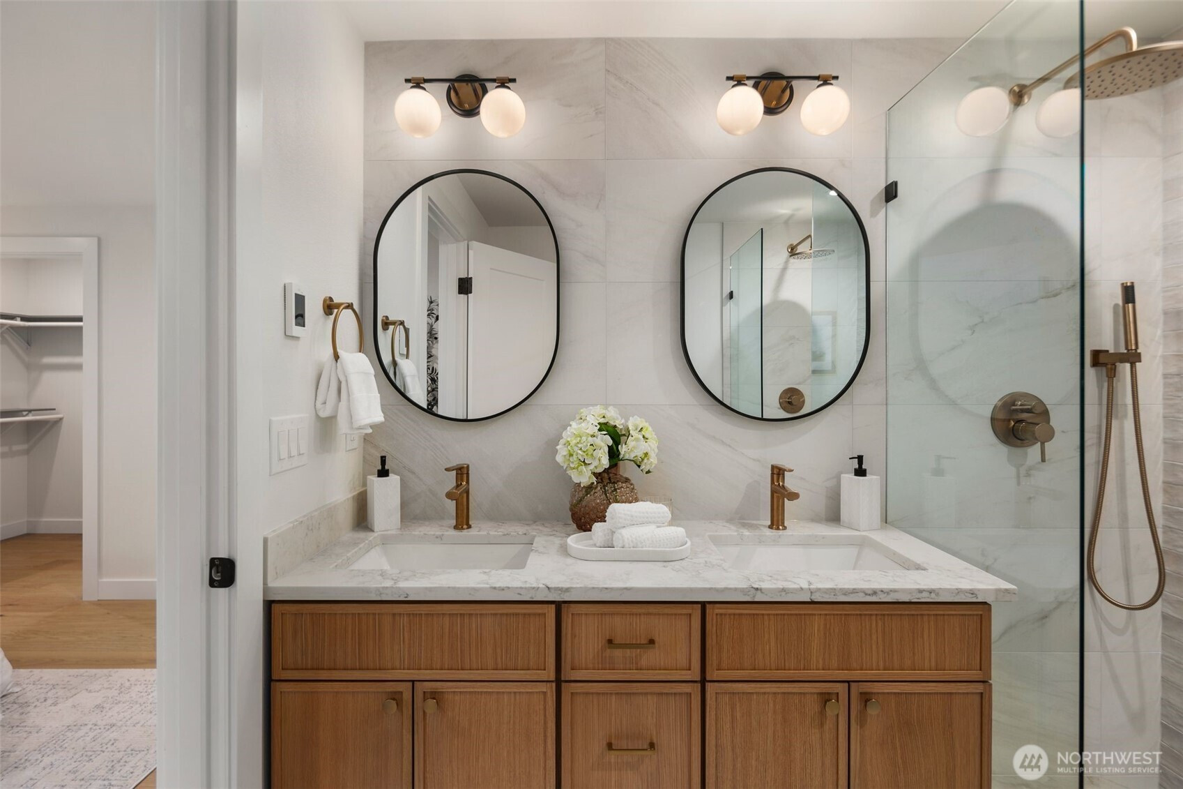 17517 NE 22nd Court, Redmond, WA 98052