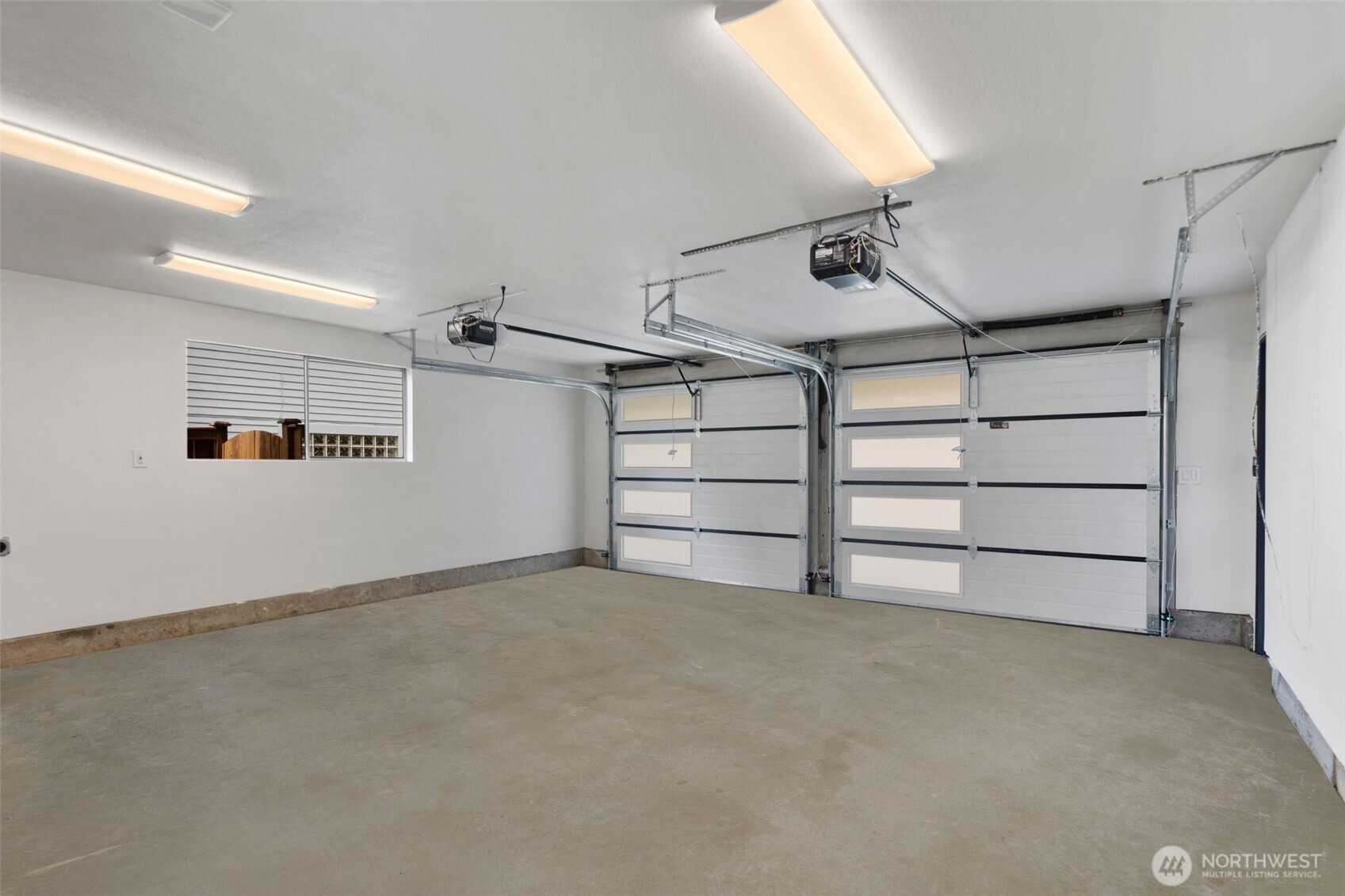 17517 NE 22nd Court, Redmond, WA 98052