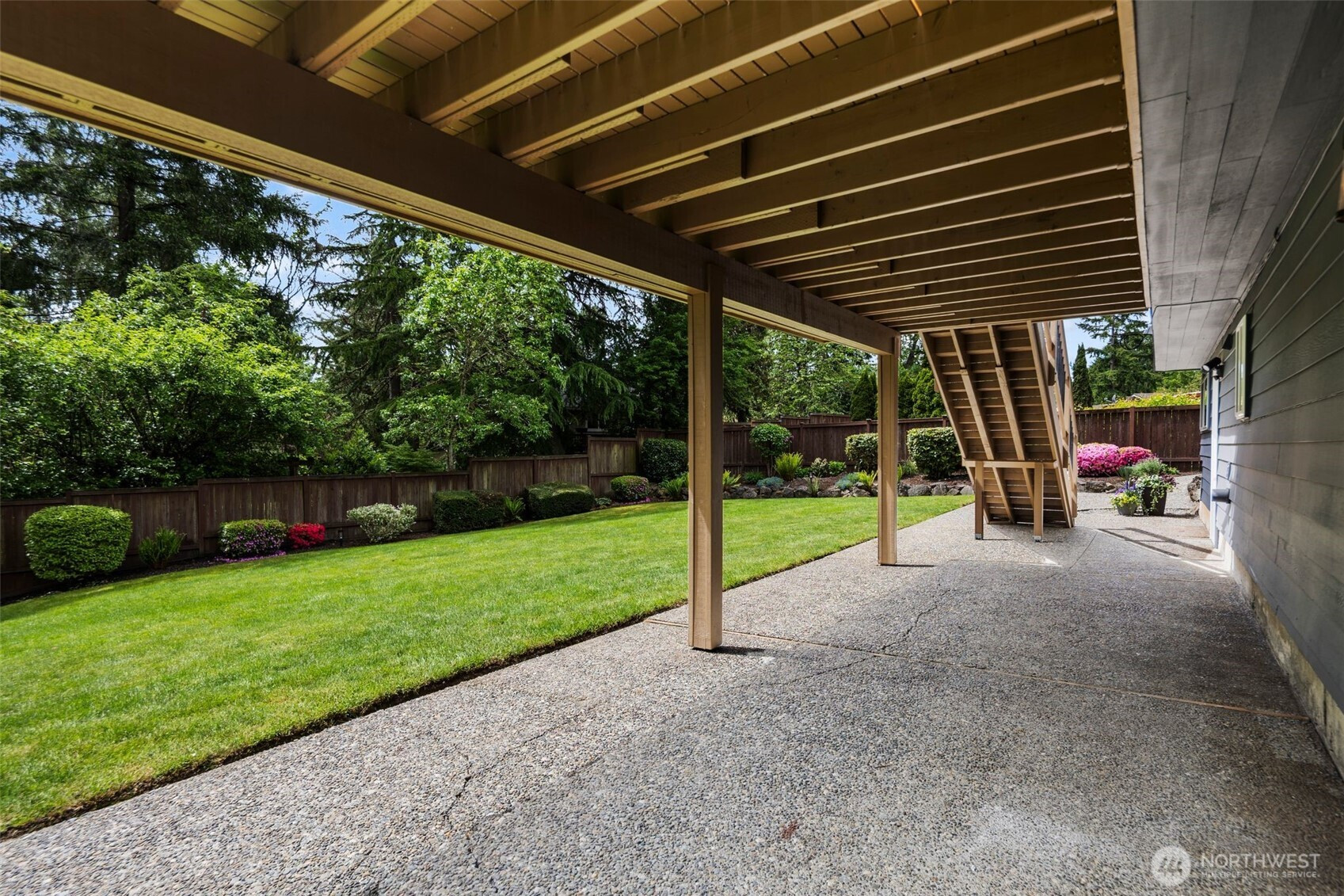 17517 NE 22nd Court, Redmond, WA 98052