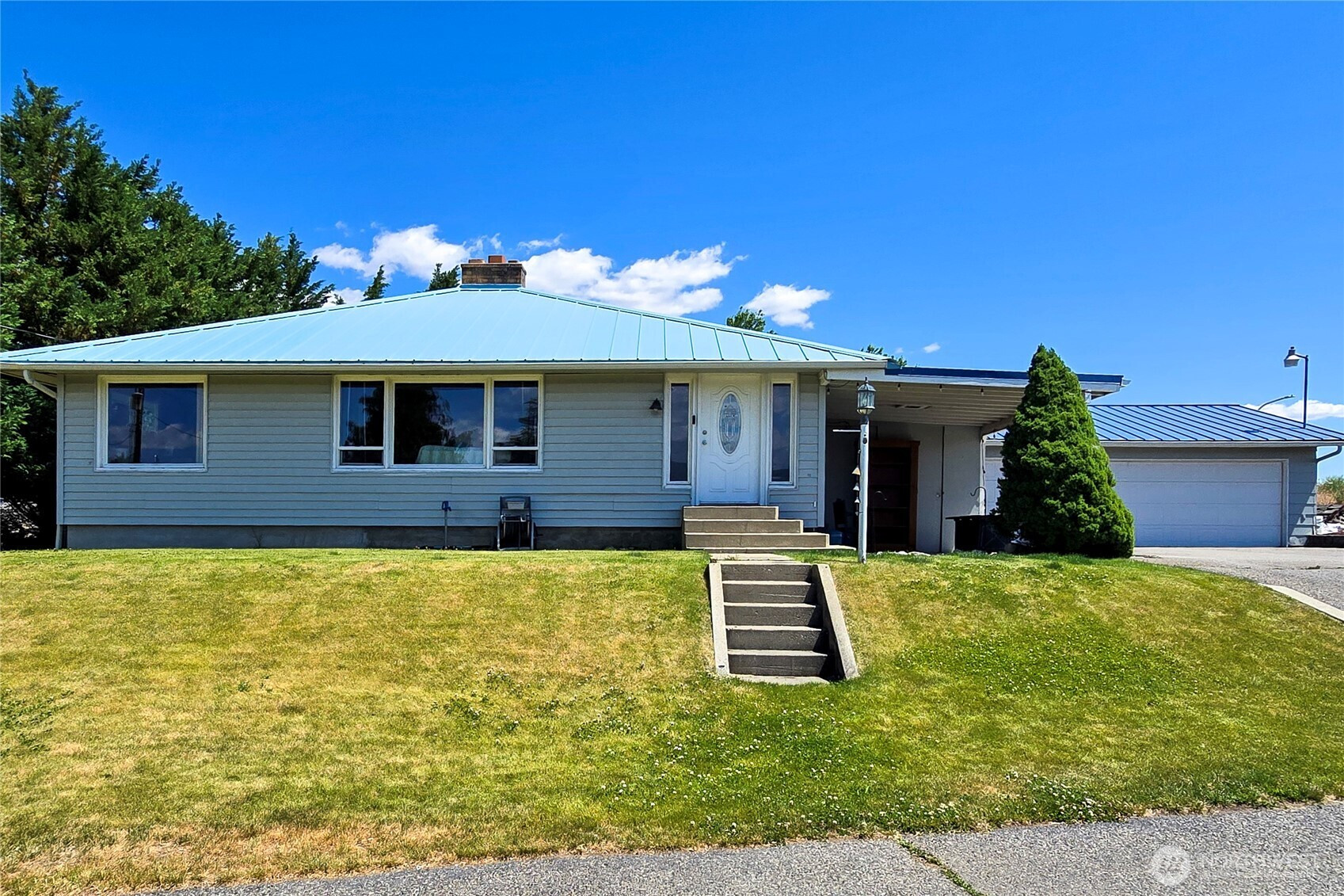 800 10th Street NE, East Wenatchee, WA 98802