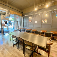 4520 University Way NE, Seattle, WA 98105