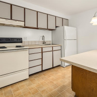 11012 NE 68th Street, Kirkland, WA 98033