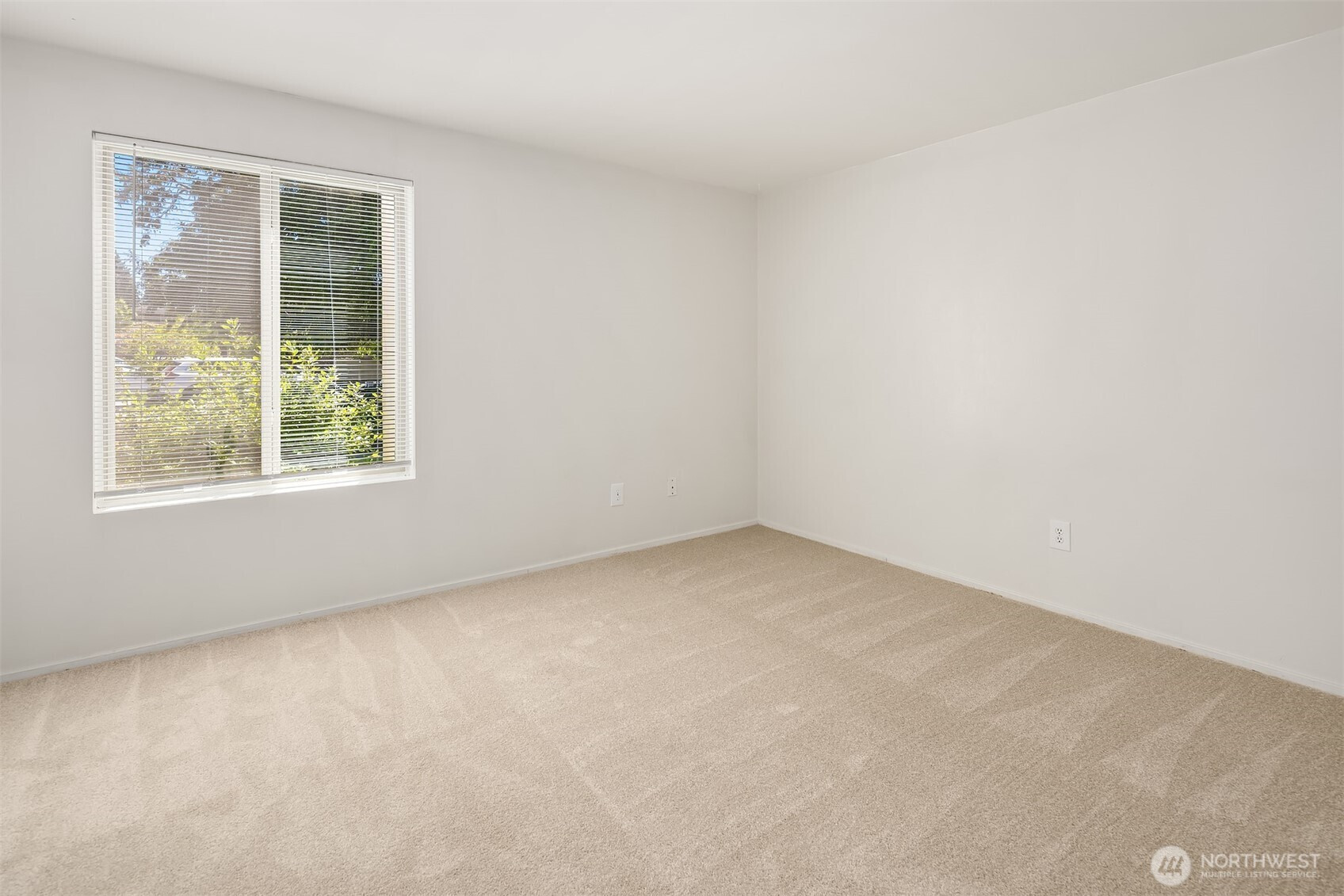 11012 NE 68th Street, Kirkland, WA 98033