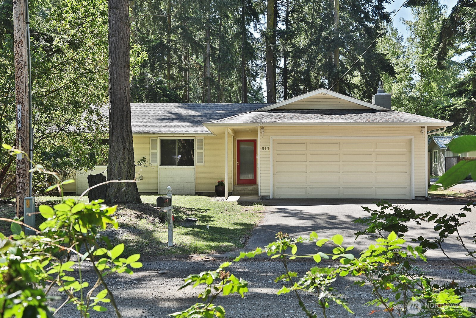 311 Edgecliff Dr, Langley, WA 98260