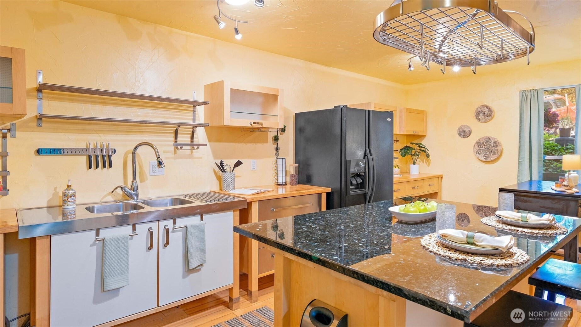 500 N National Avenue, Bremerton, WA 98312