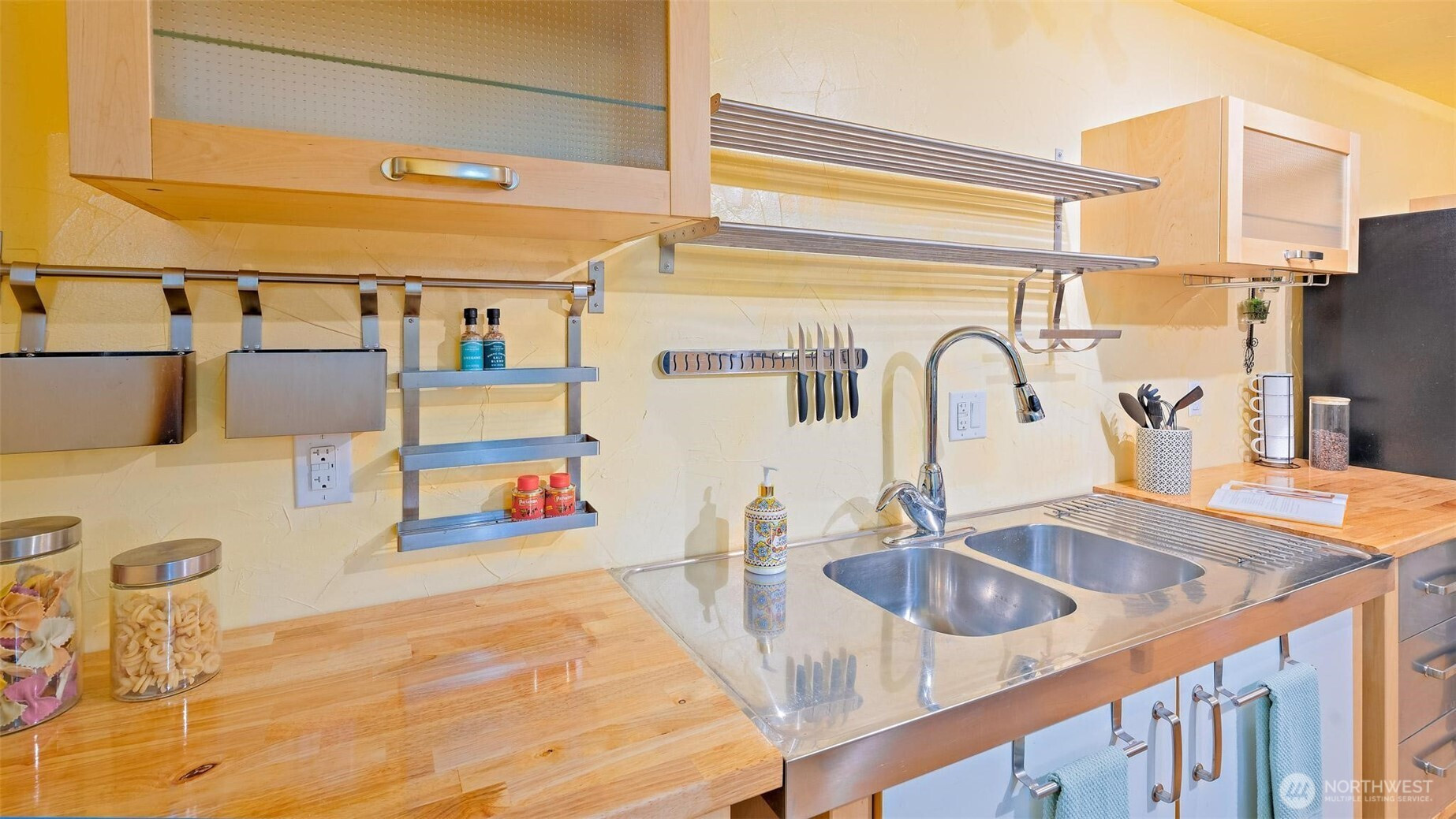 500 N National Avenue, Bremerton, WA 98312