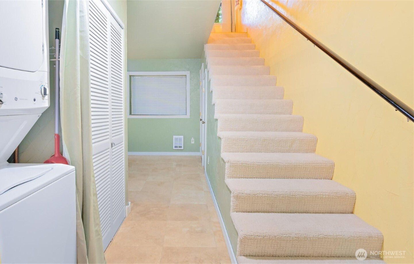 500 N National Avenue, Bremerton, WA 98312