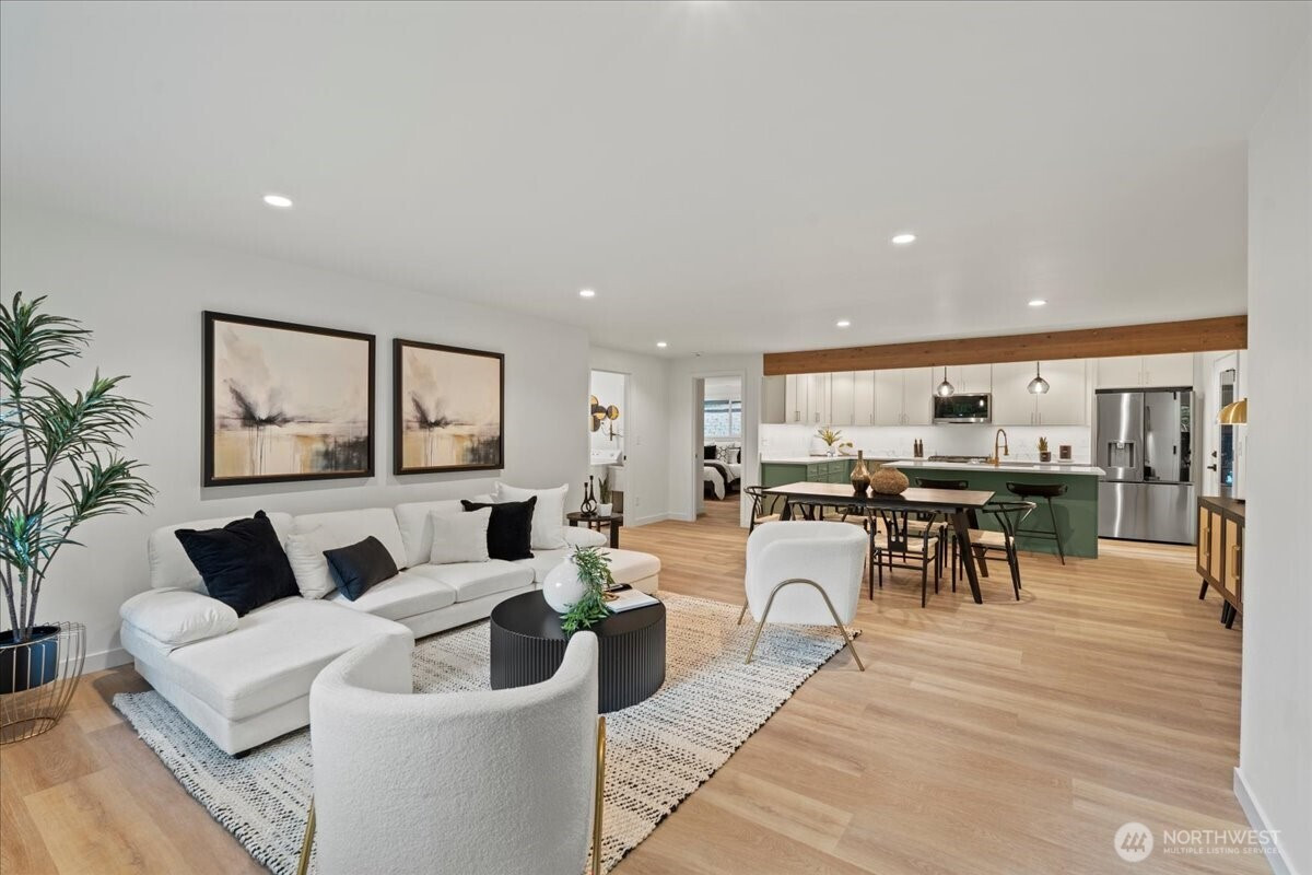 9220 211th Place NE, Redmond, WA 98053