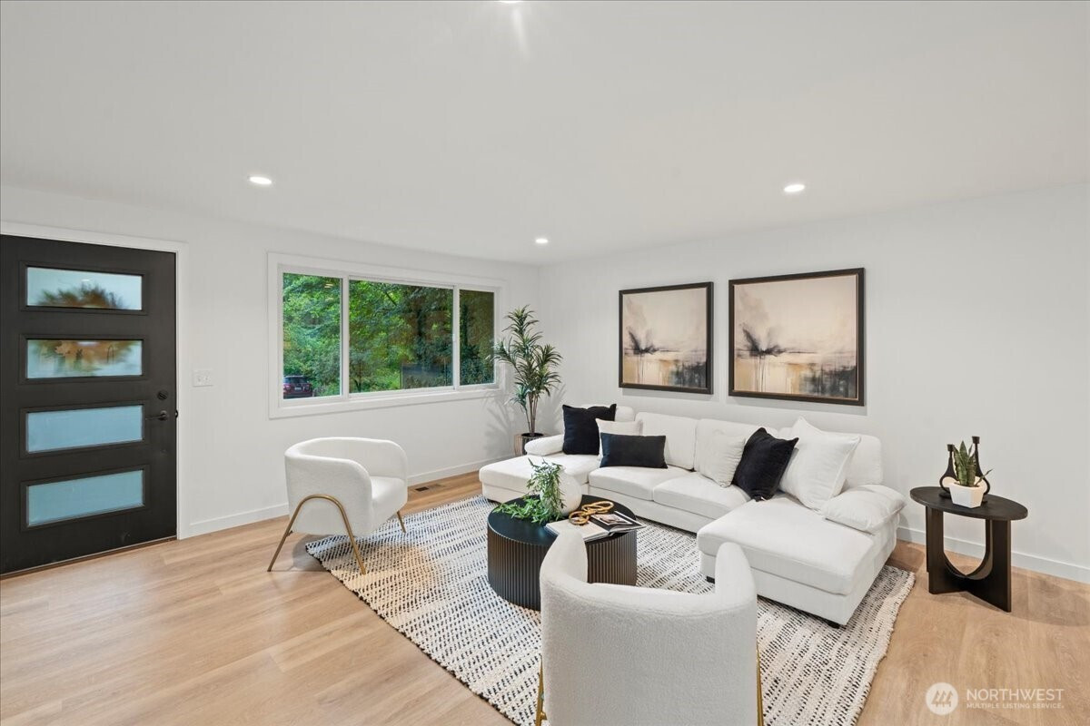 9220 211th Place NE, Redmond, WA 98053