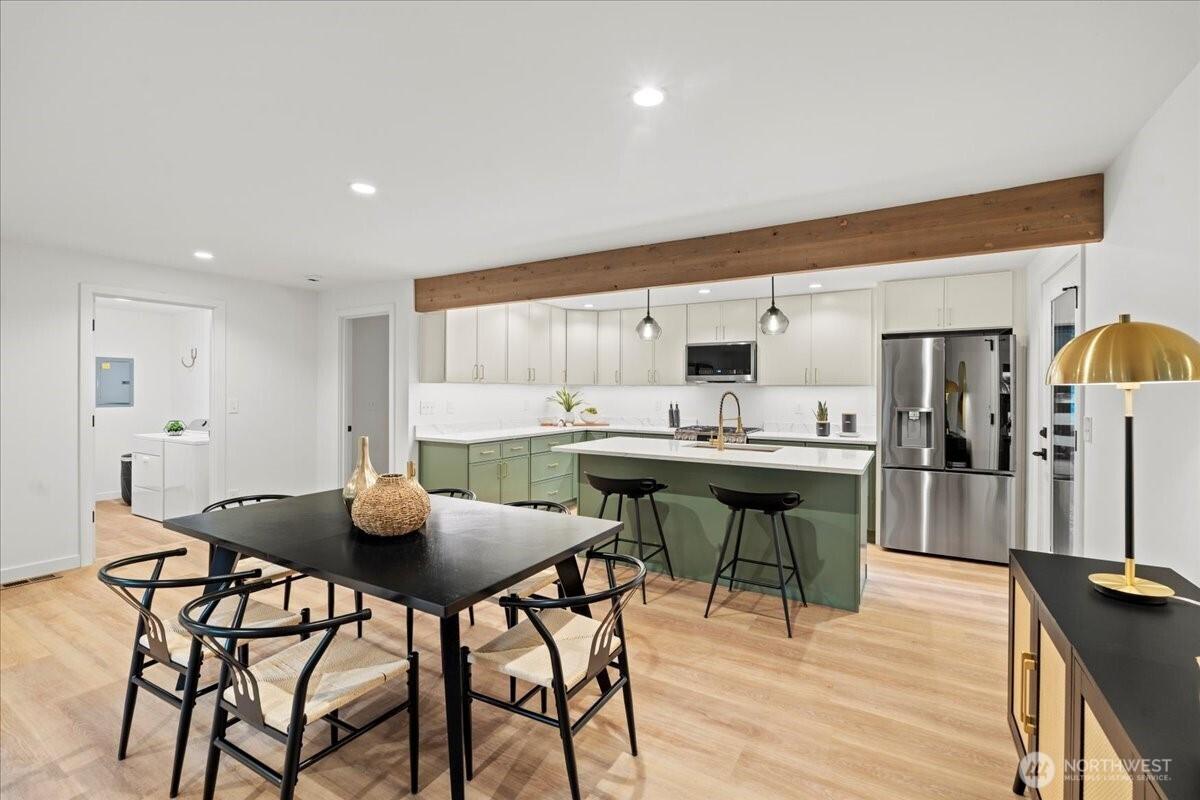 9220 211th Place NE, Redmond, WA 98053