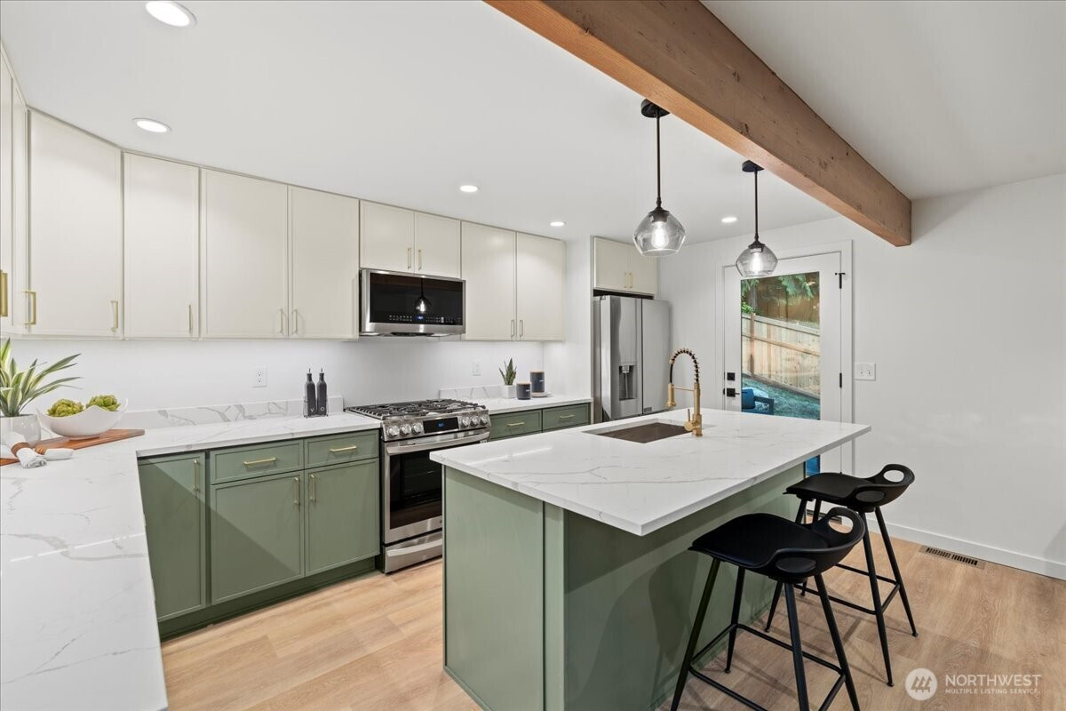 9220 211th Place NE, Redmond, WA 98053