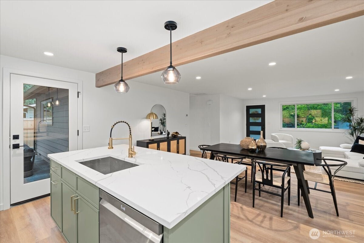 9220 211th Place NE, Redmond, WA 98053