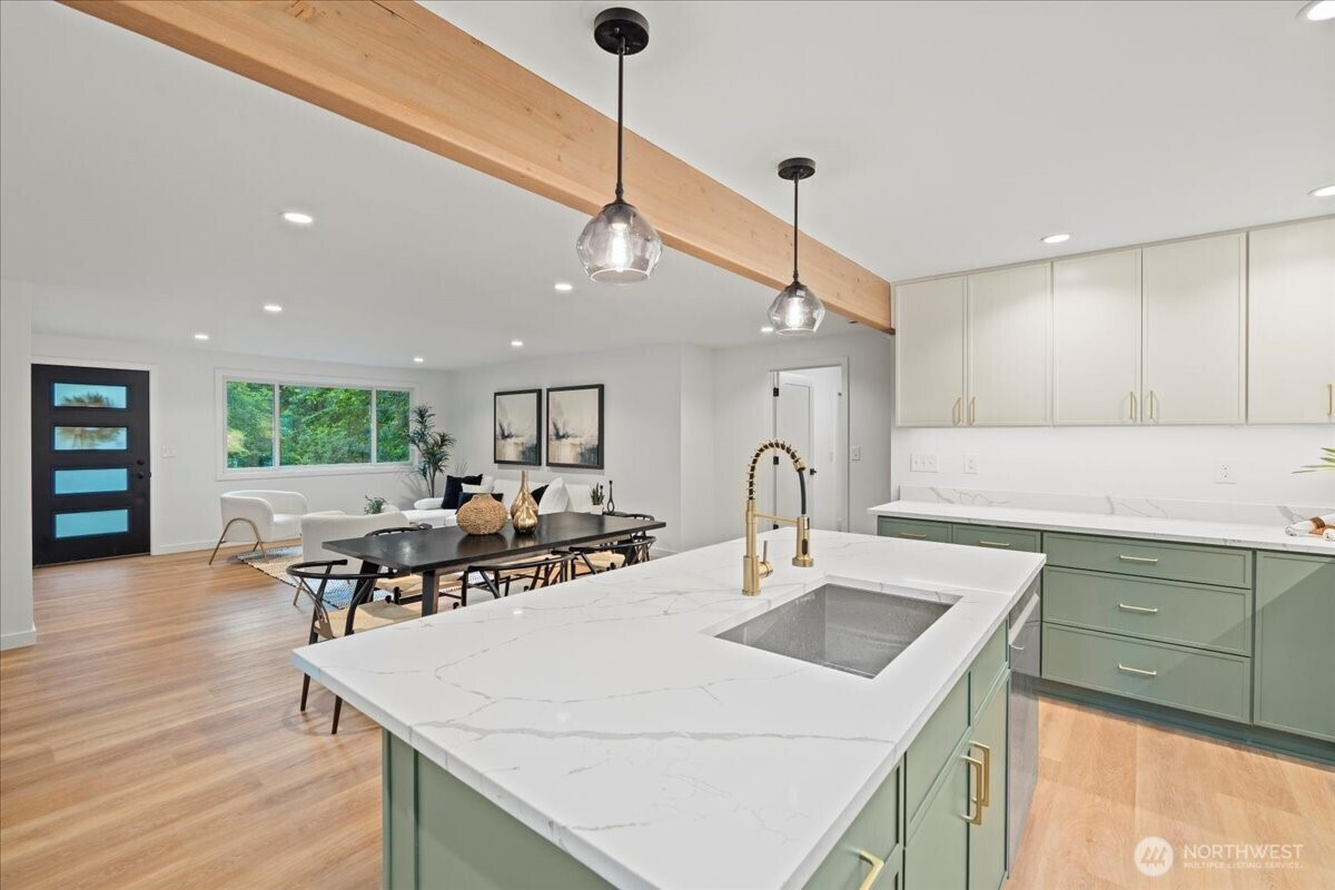 9220 211th Place NE, Redmond, WA 98053