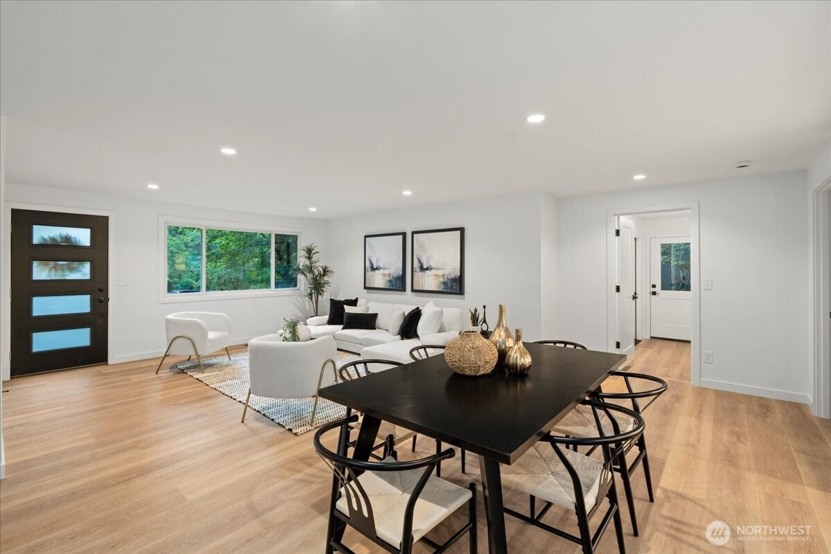 9220 211th Place NE, Redmond, WA 98053