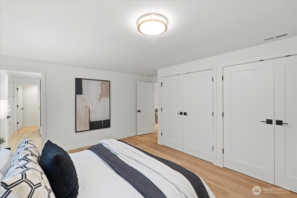 9220 211th Place NE, Redmond, WA 98053