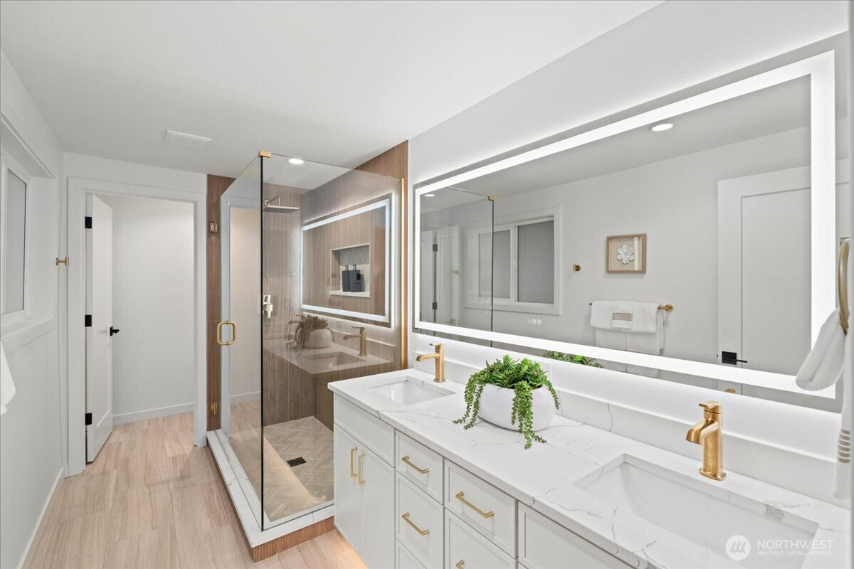 9220 211th Place NE, Redmond, WA 98053