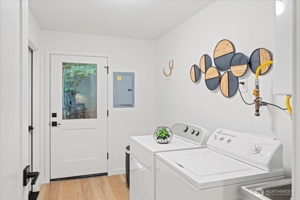 9220 211th Place NE, Redmond, WA 98053