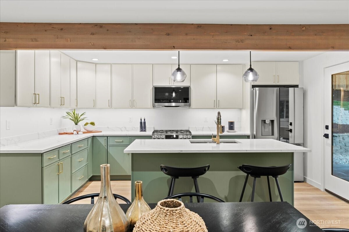 9220 211th Place NE, Redmond, WA 98053