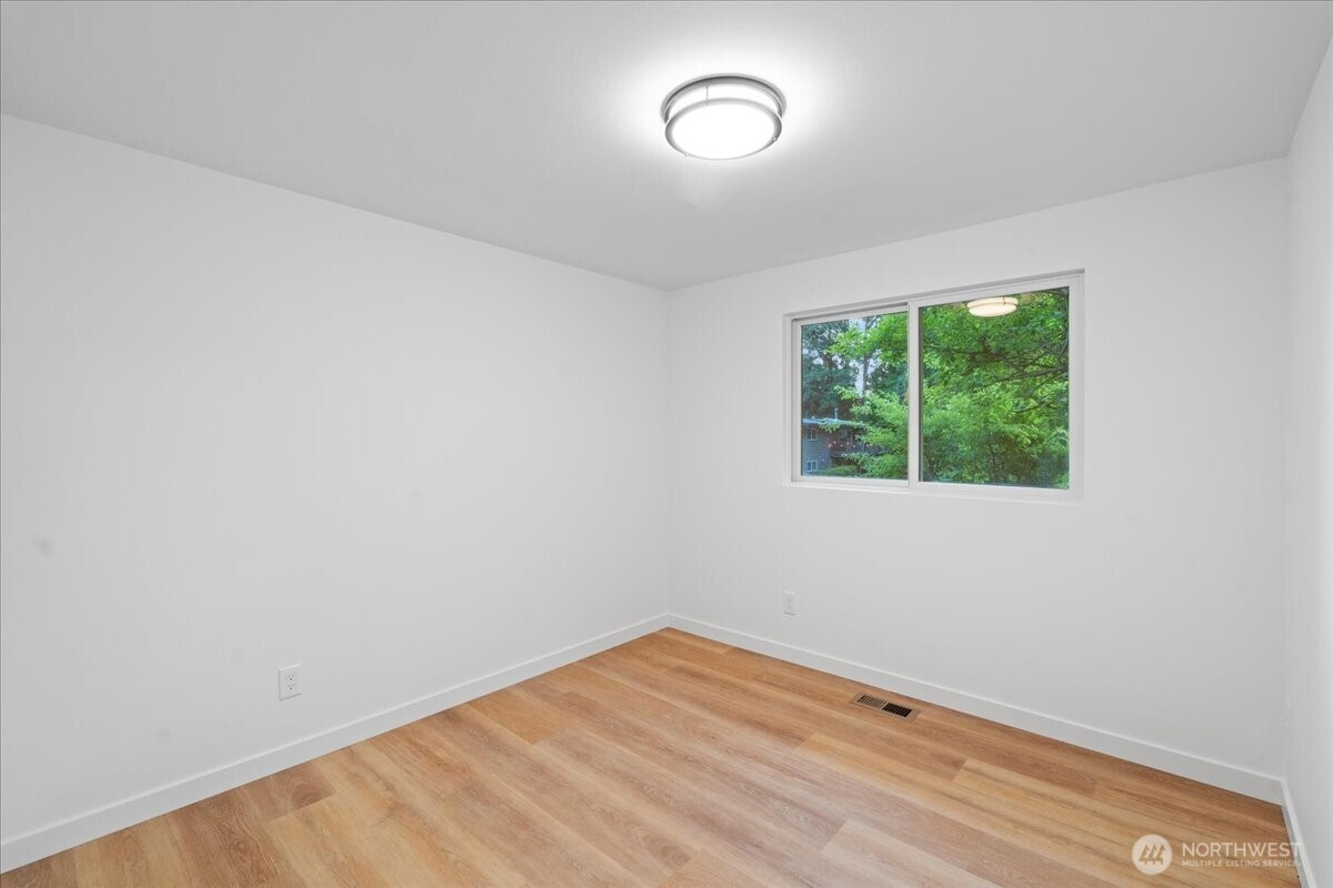 9220 211th Place NE, Redmond, WA 98053