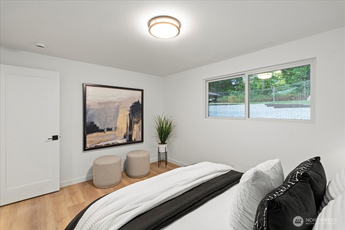 9220 211th Place NE, Redmond, WA 98053