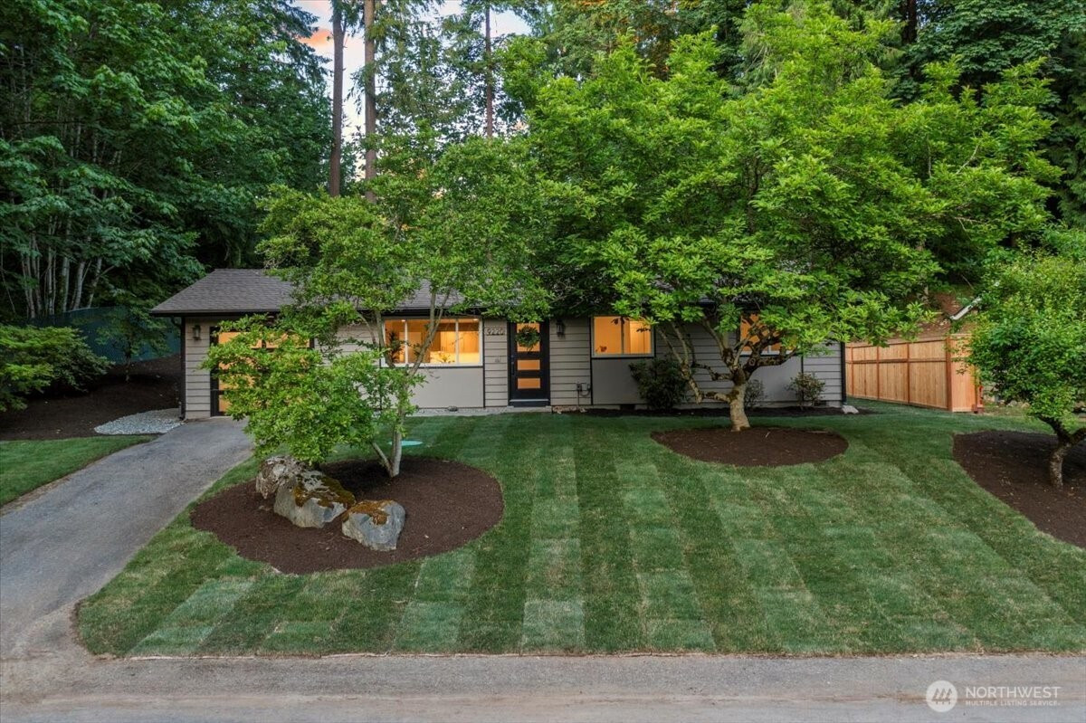 9220 211th Place NE, Redmond, WA 98053