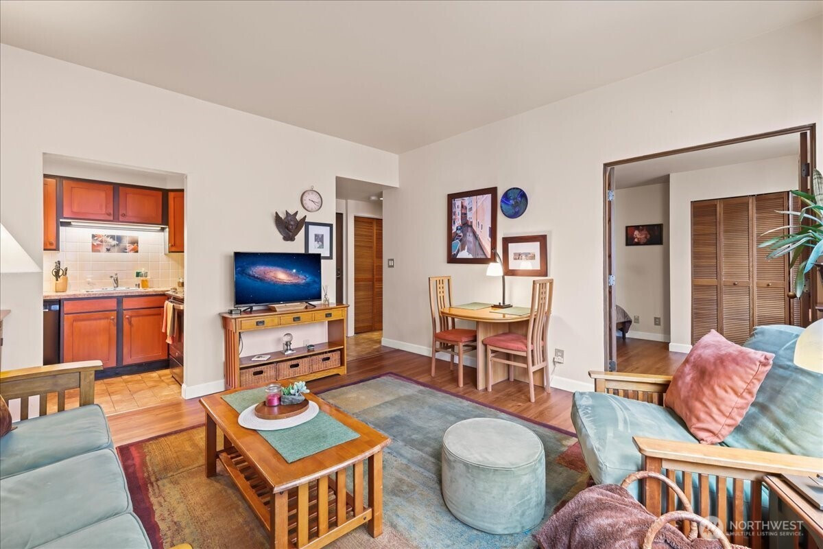 2700 4th Avenue, Seattle, WA 98121