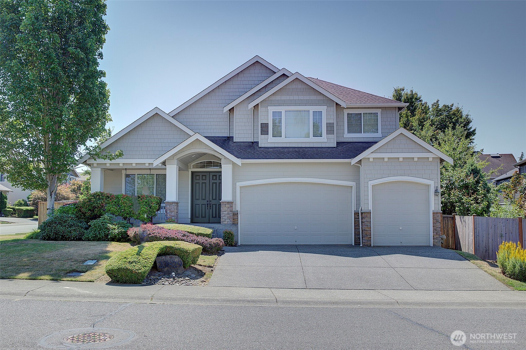 23829 SE 2nd Place, Sammamish, WA 98074