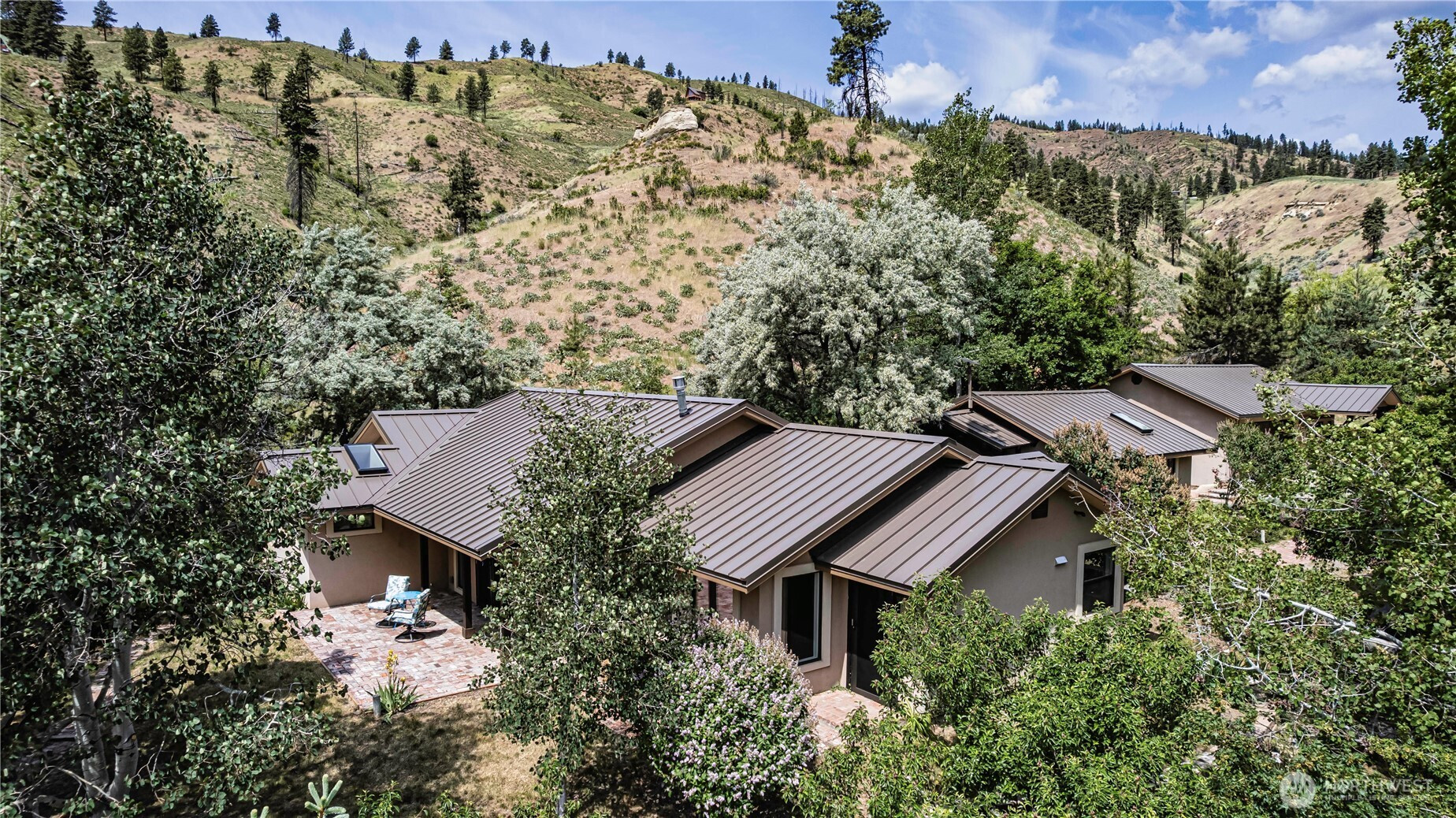 359 W Nahahum Canyon Road, Cashmere, WA 98815