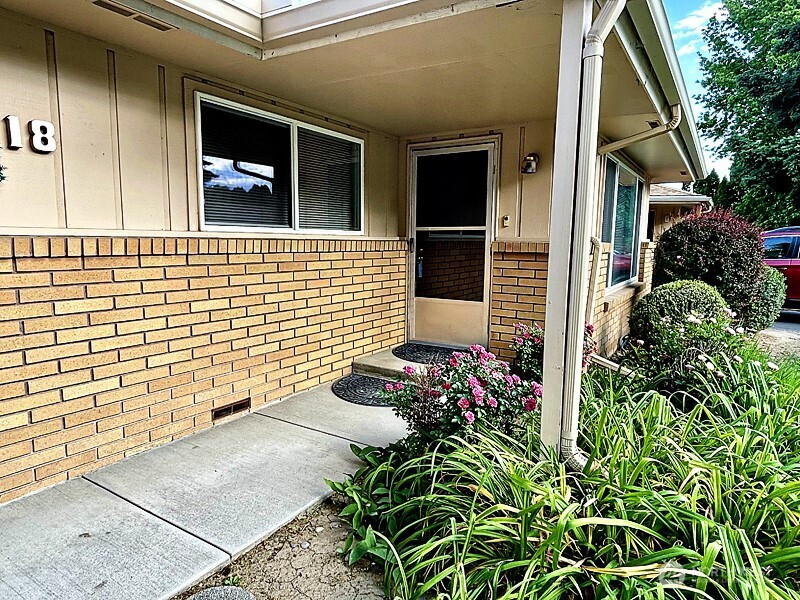 7606 Summitview Avenue, Yakima, WA 98908