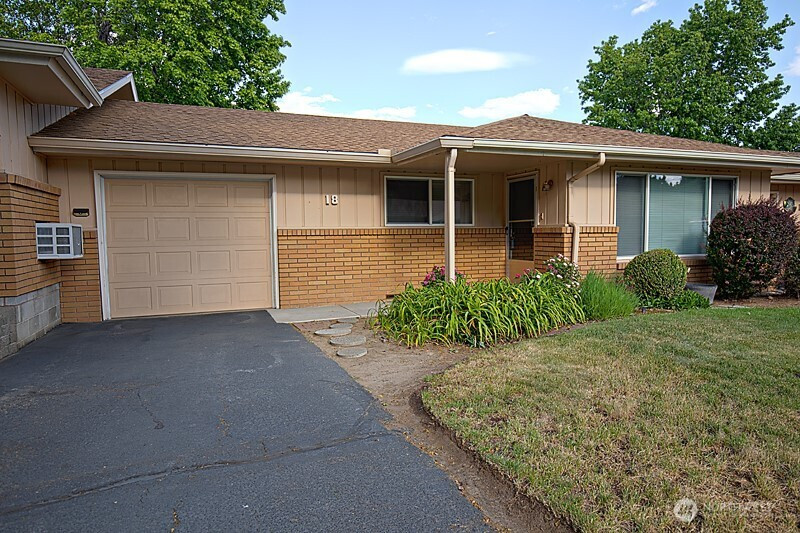 7606 Summitview Avenue, Yakima, WA 98908