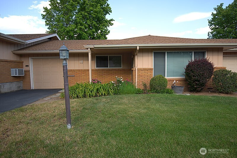 7606 Summitview Avenue, Yakima, WA 98908