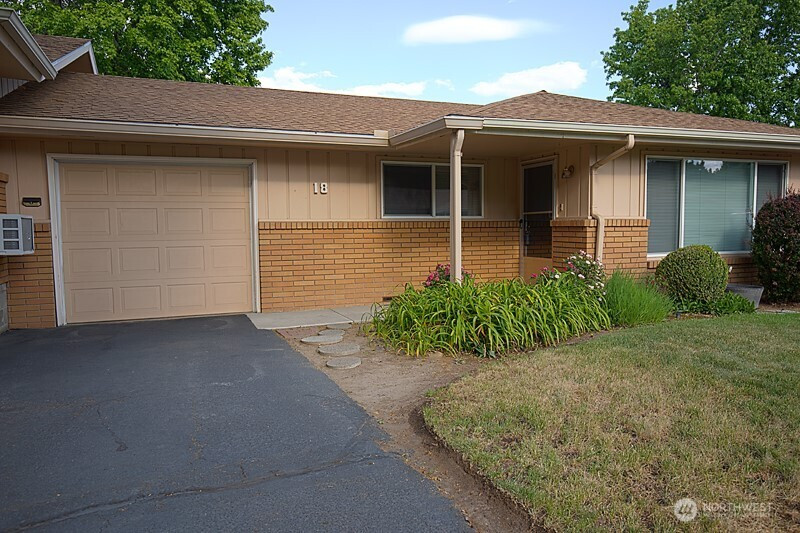 7606 Summitview Avenue, Yakima, WA 98908