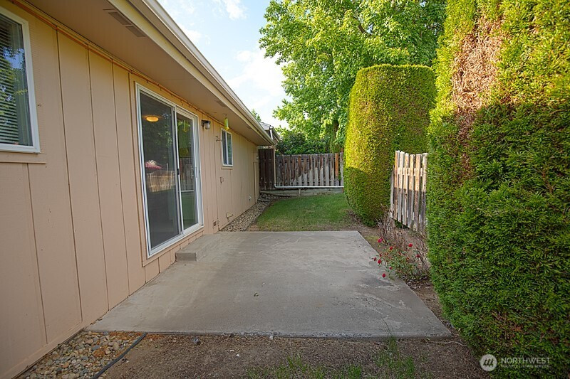 7606 Summitview Avenue, Yakima, WA 98908