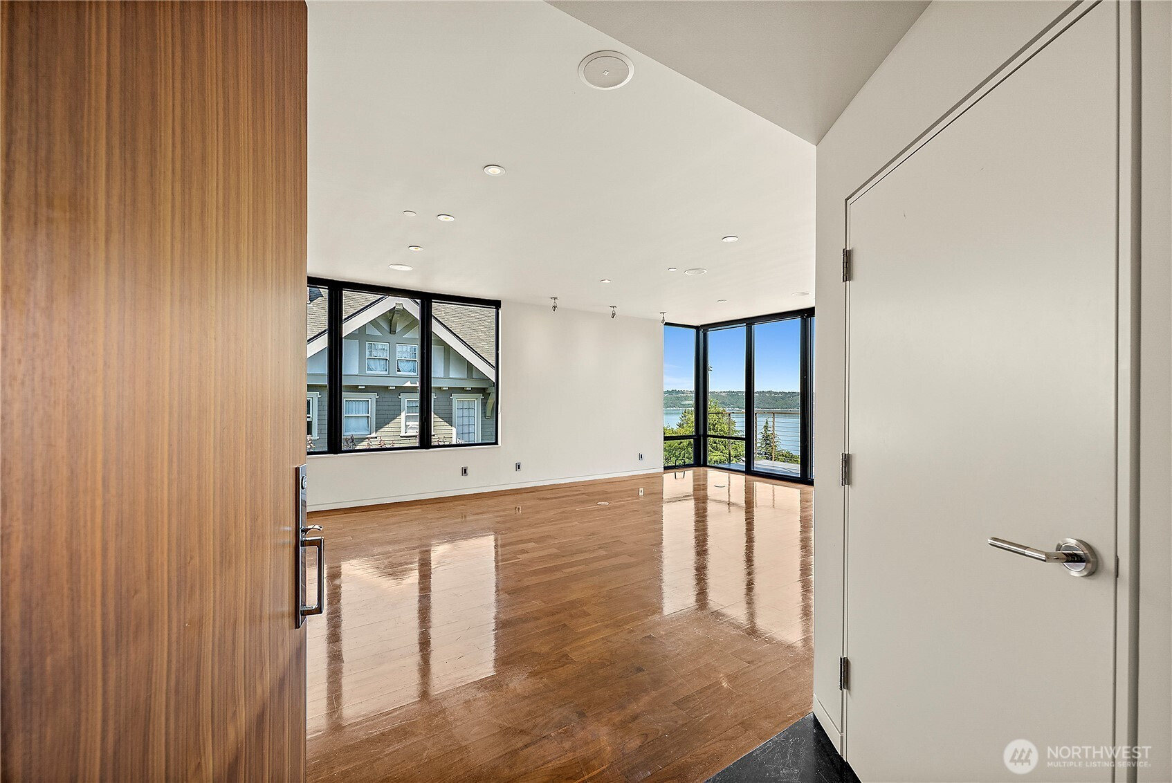 302 N Stadium Way, Tacoma, WA 98403