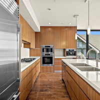 302 N Stadium Way, Tacoma, WA 98403