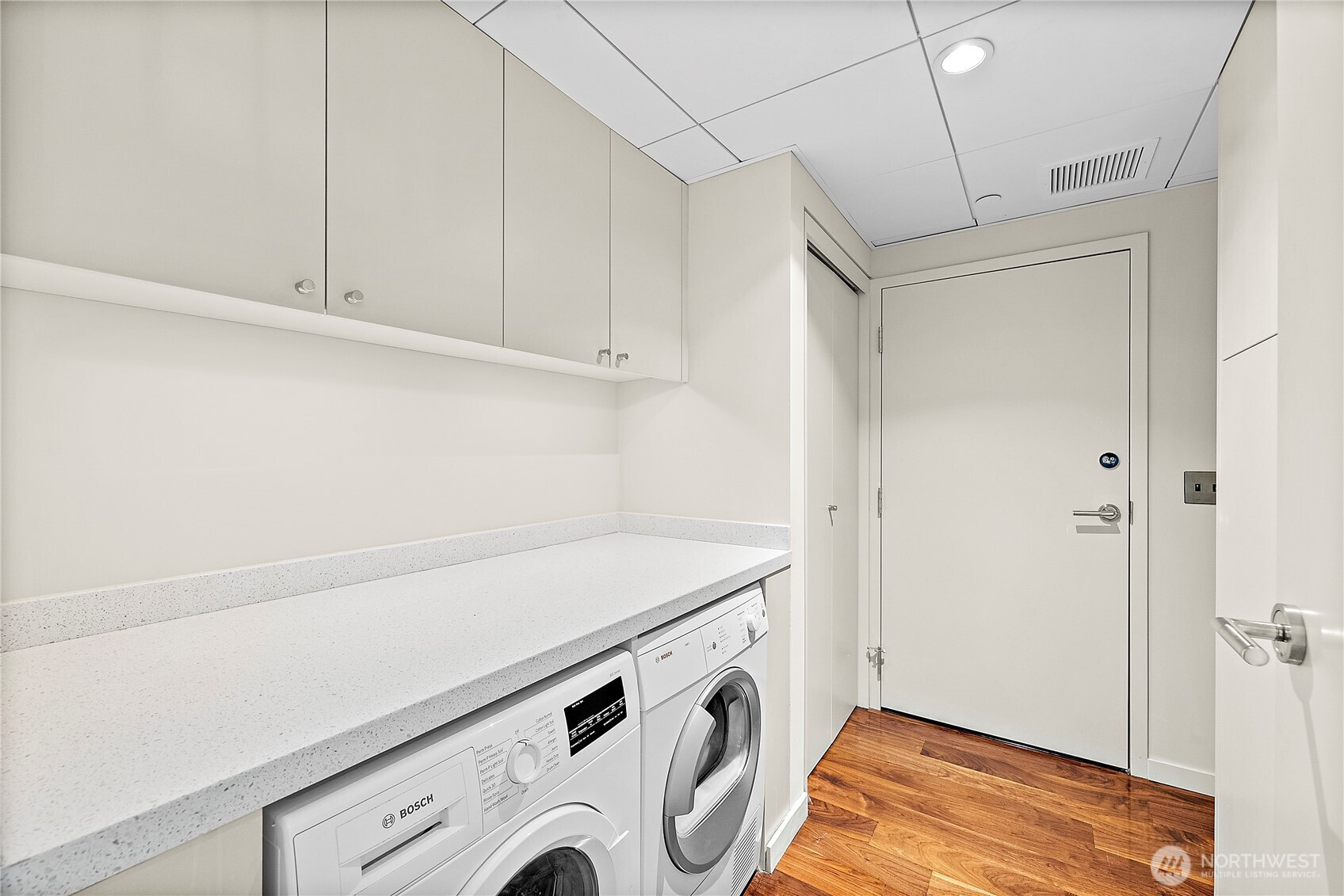 302 N Stadium Way, Tacoma, WA 98403