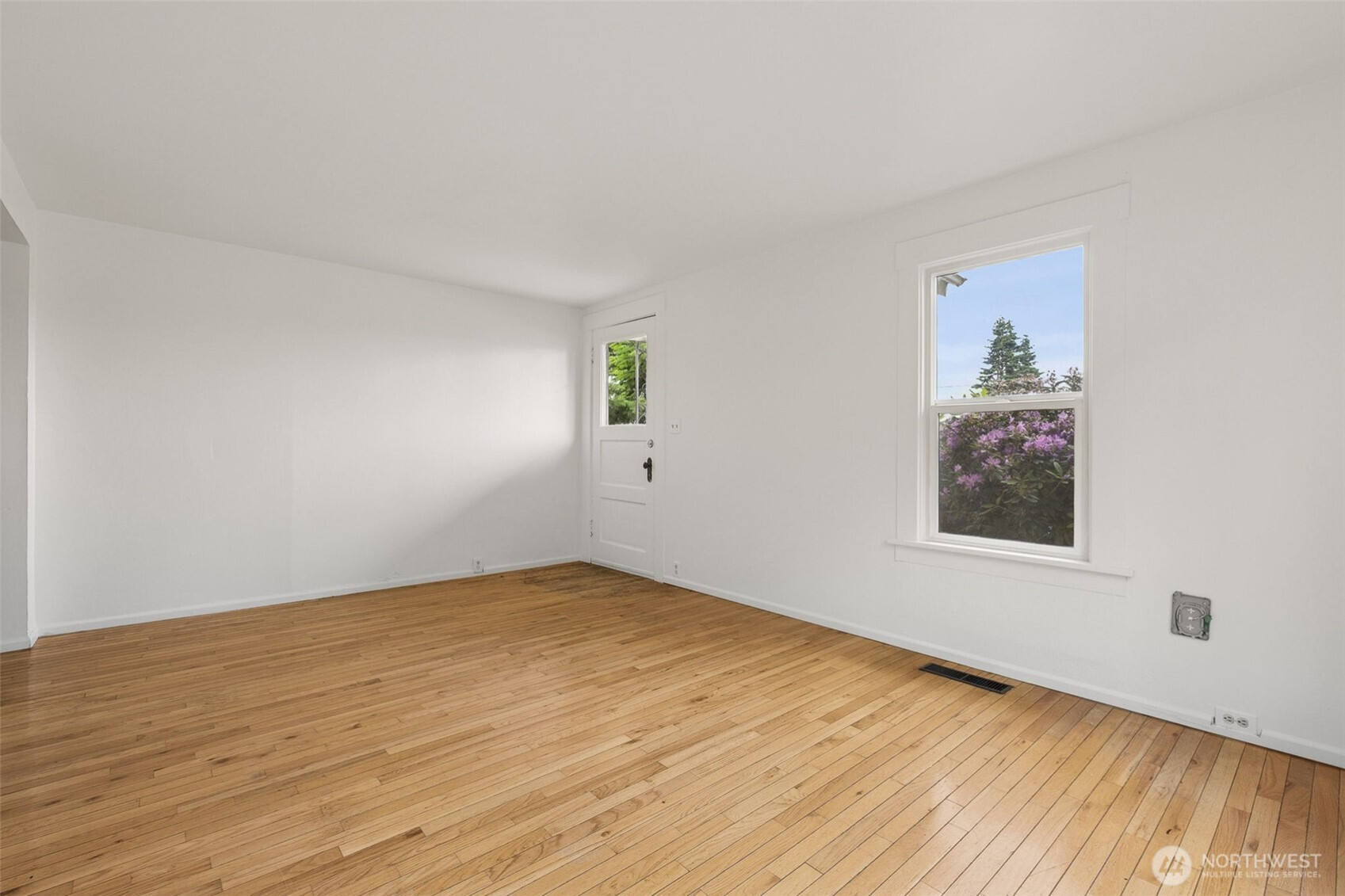 3586 E L Street, Tacoma, WA 98404