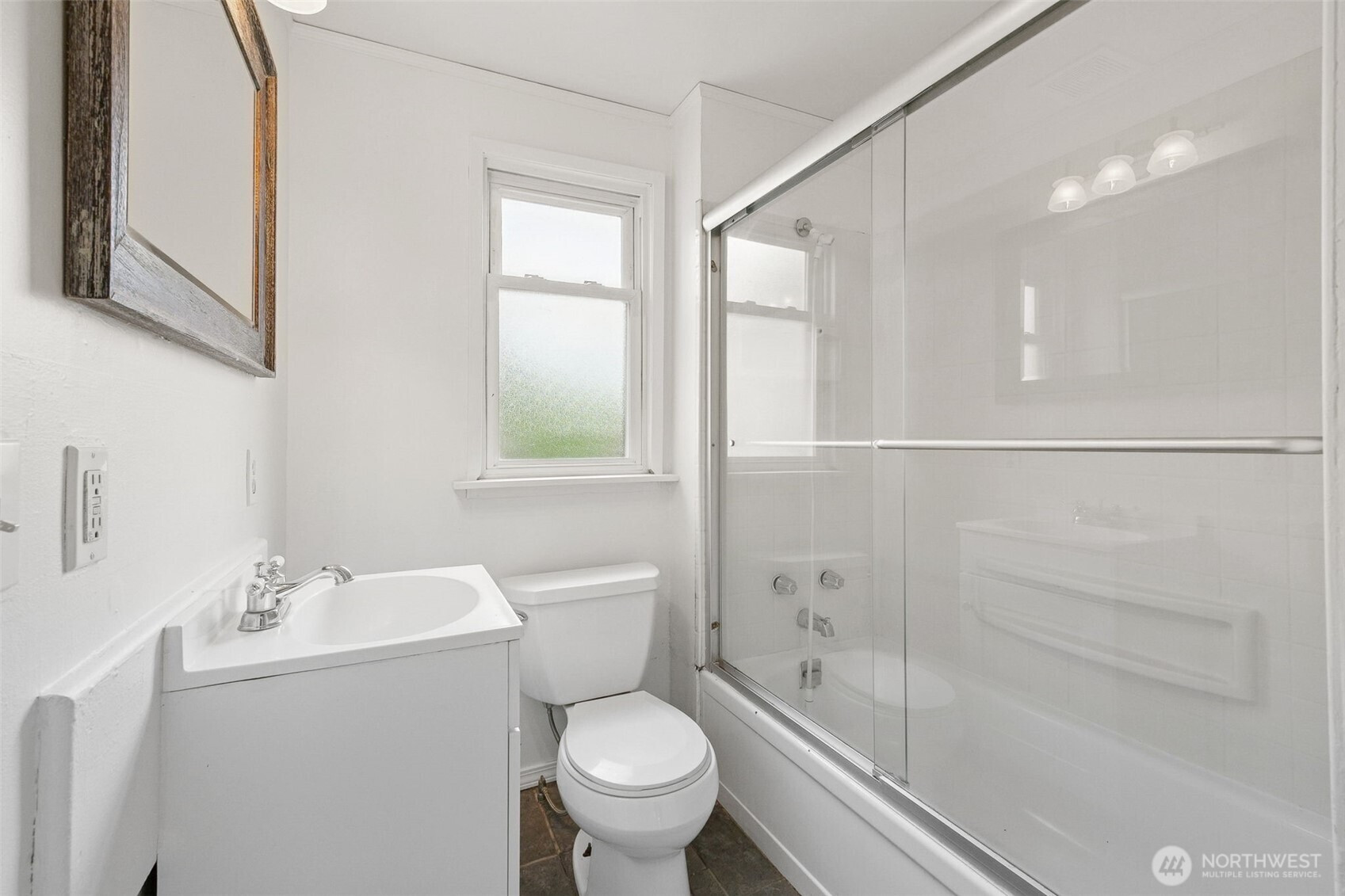 3586 E L Street, Tacoma, WA 98404