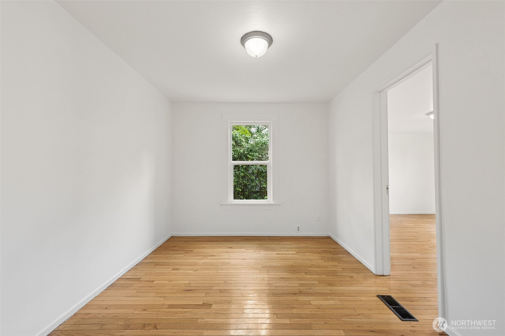 3586 E L Street, Tacoma, WA 98404