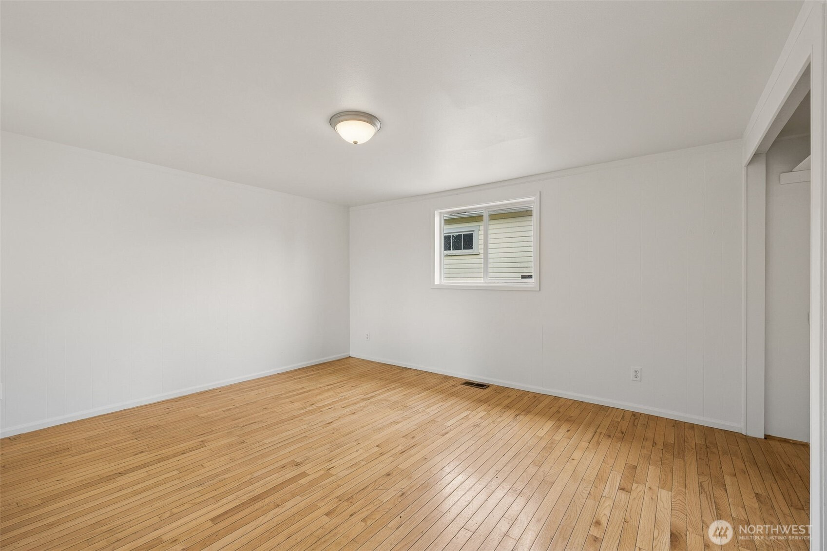 3586 E L Street, Tacoma, WA 98404