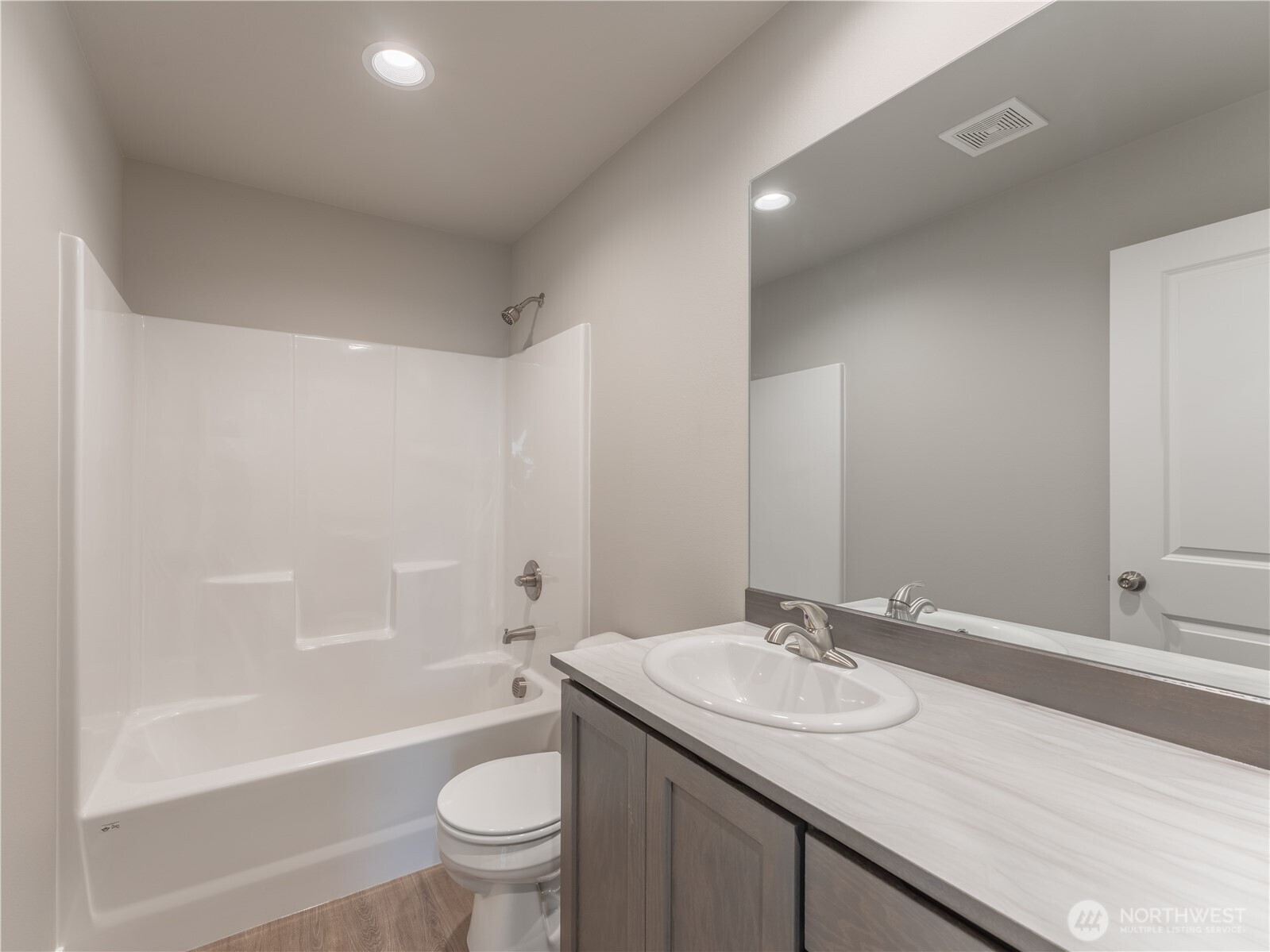 2349 NE Noah Street, East Wenatchee, WA 98802