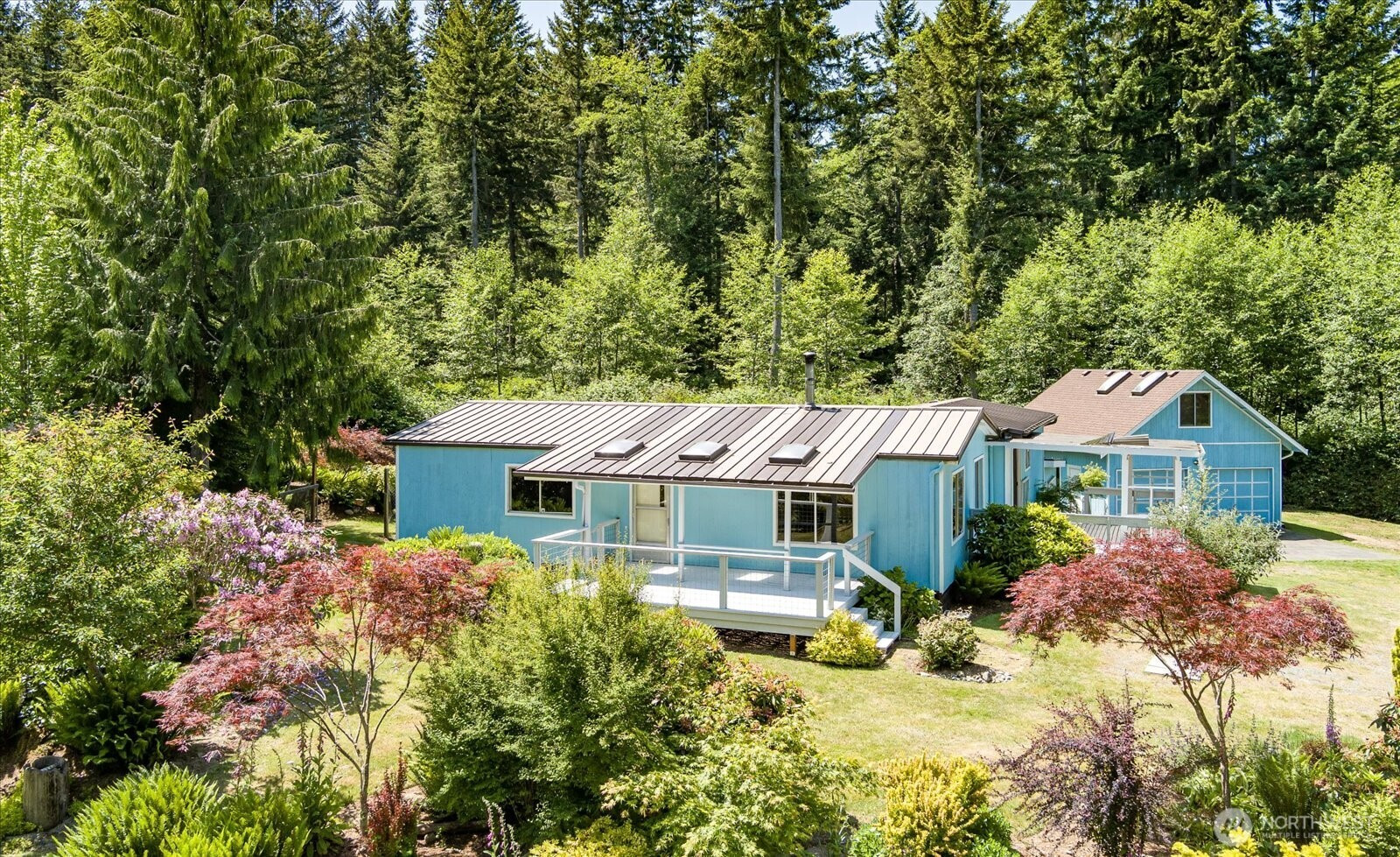 6124 Cultus Bay Road, Clinton, WA 98236