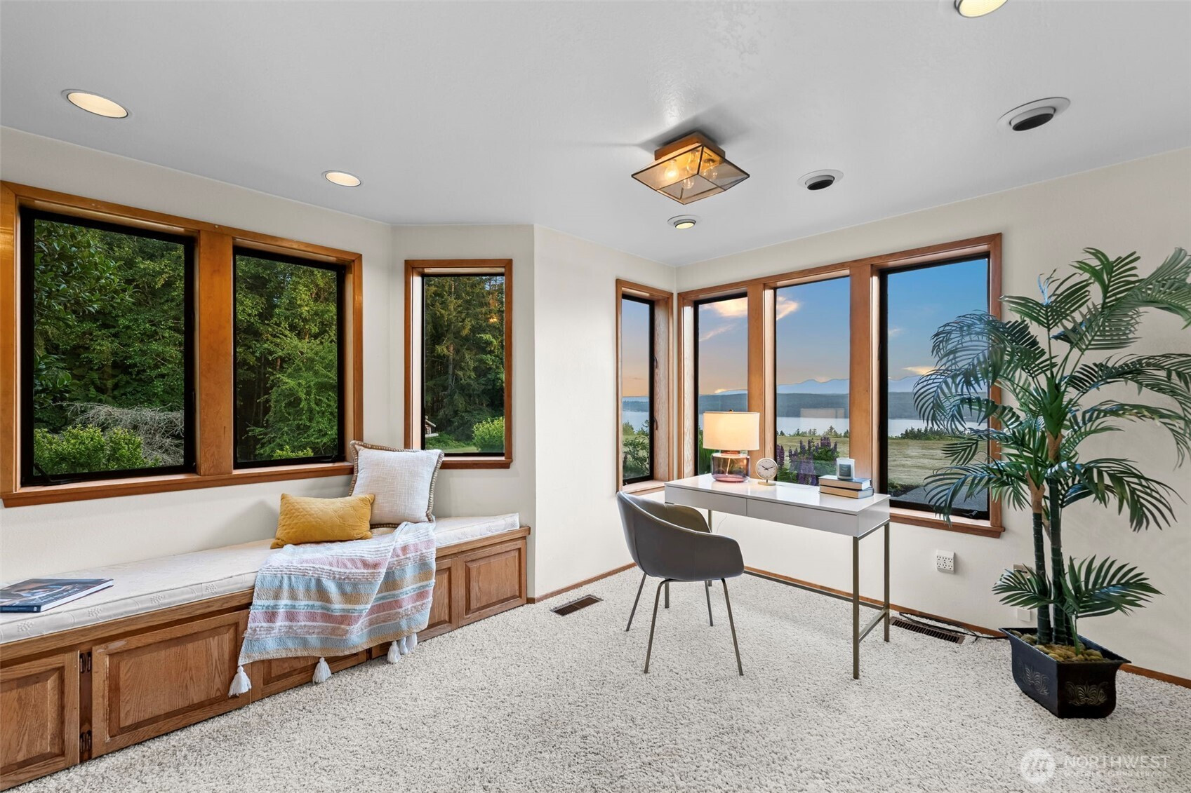 40 Garten Road, Port Ludlow, WA 98365