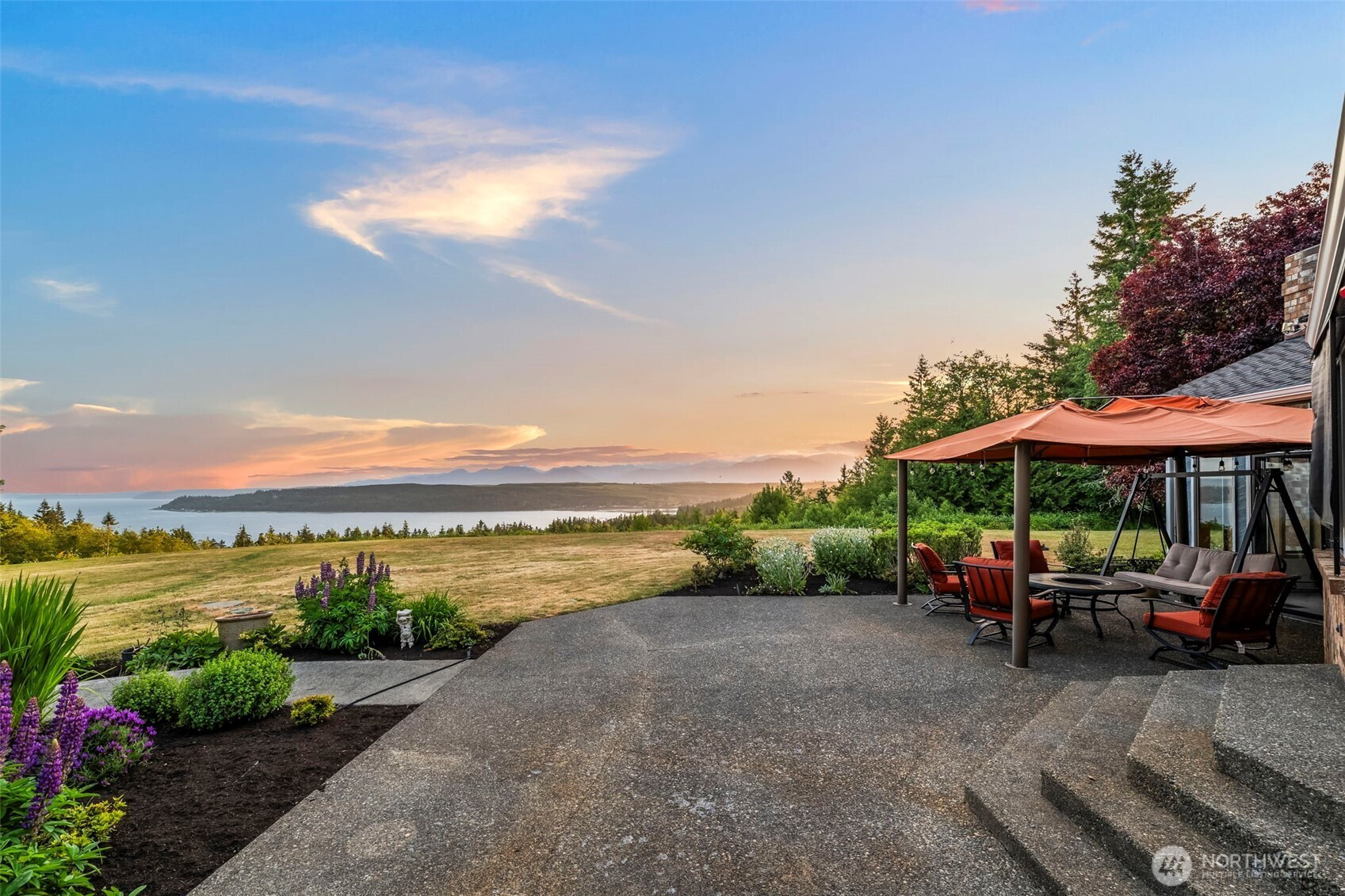 40 Garten Road, Port Ludlow, WA 98365