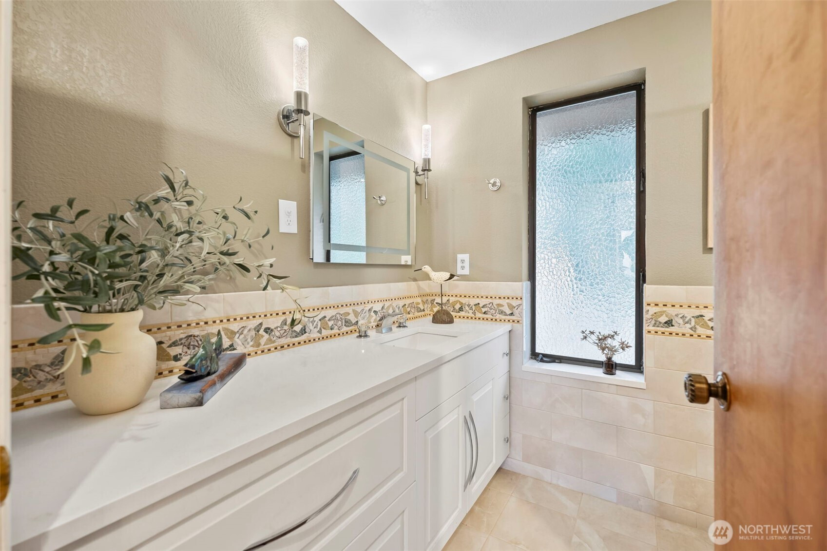 40 Garten Road, Port Ludlow, WA 98365