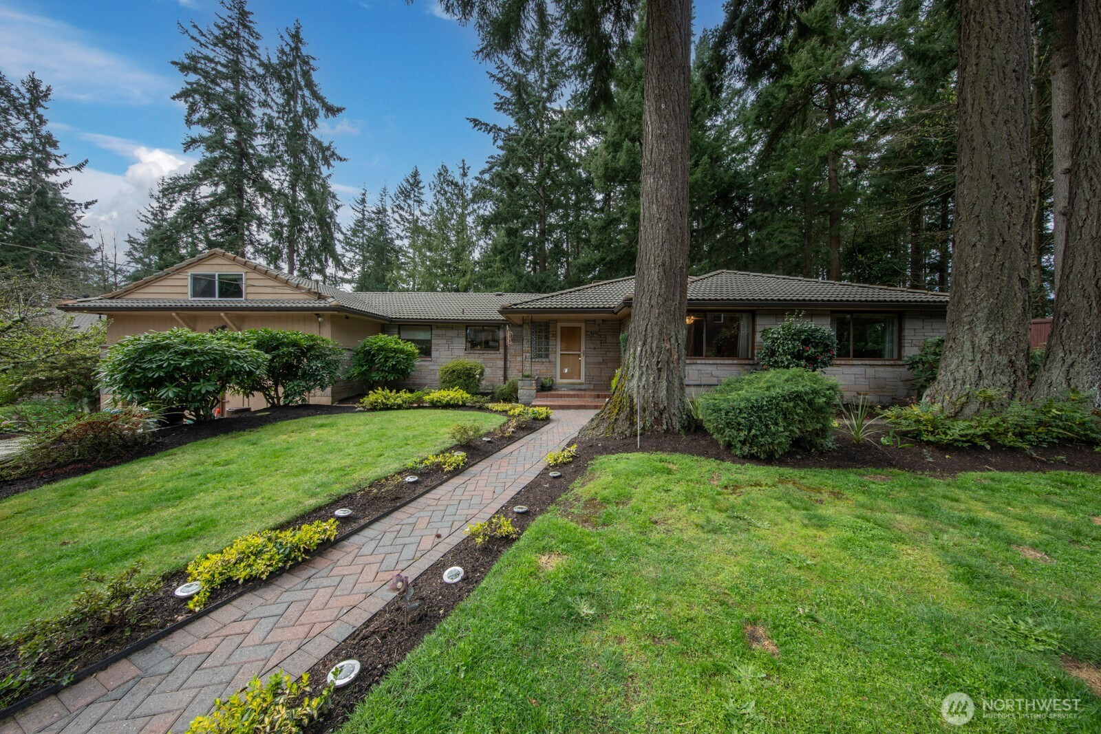 13237 8th Avenue NW, Seattle, WA 98177